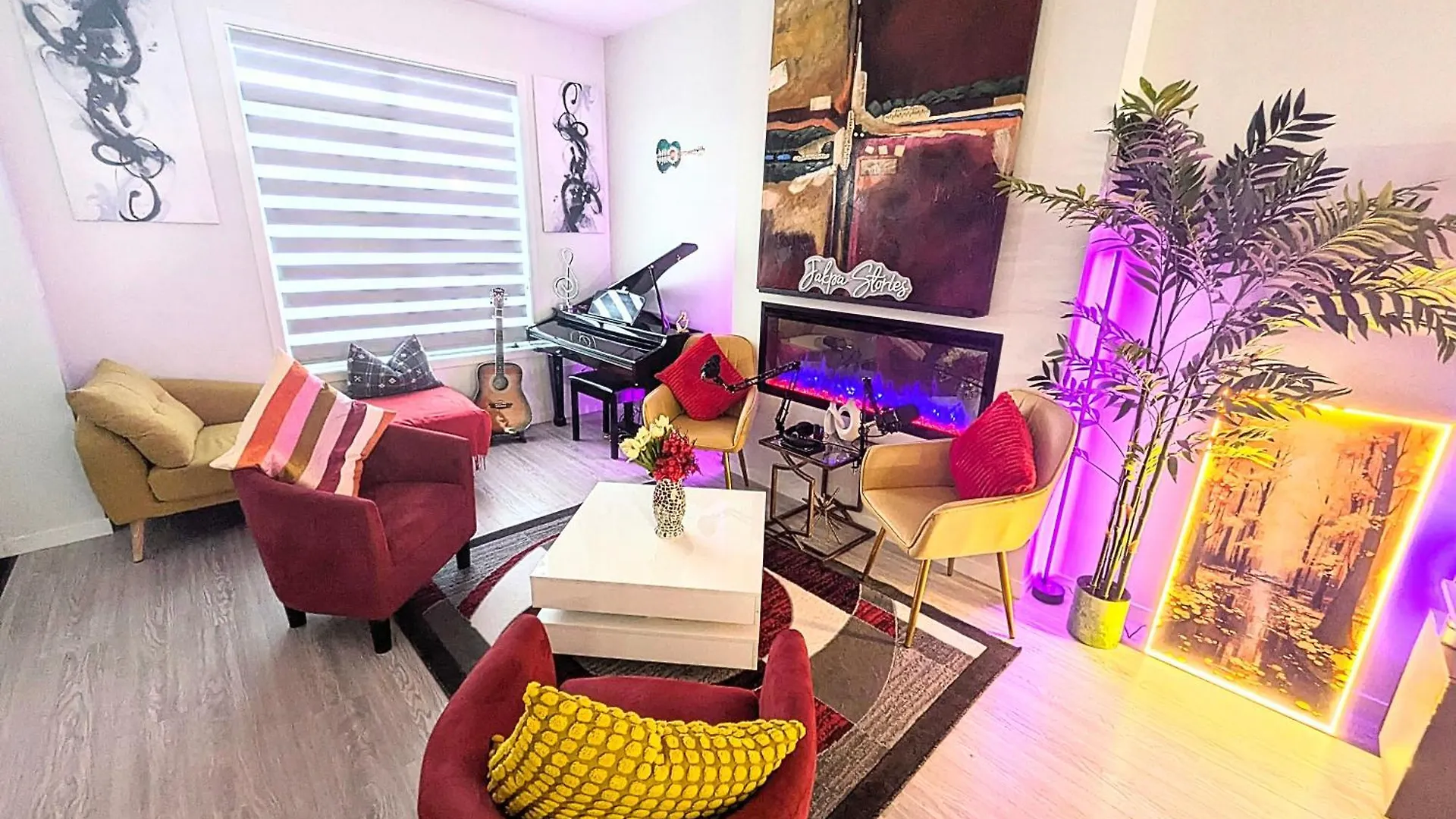 Edith Gate Luxe Bedroom 2 Homestay YYC